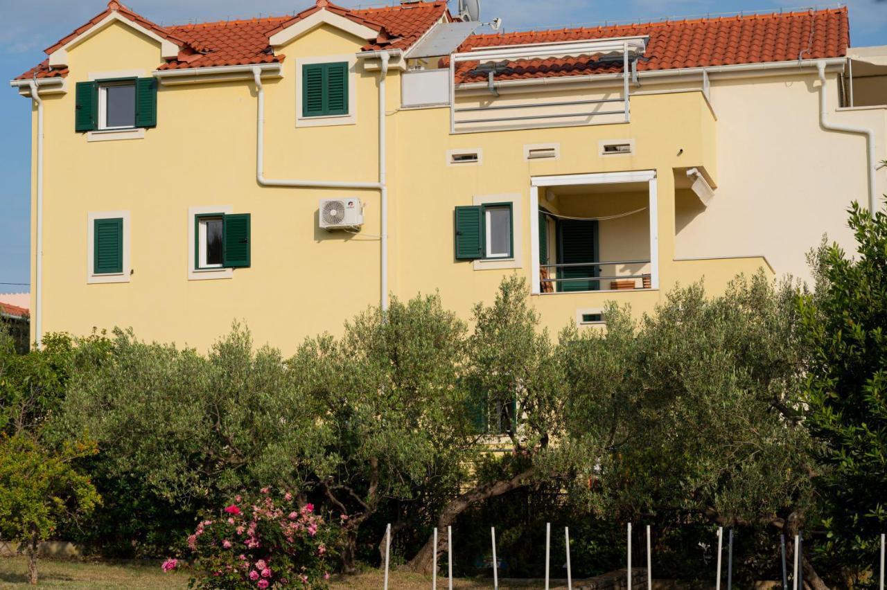 Beach Apartments Marijana Vodice Exterior photo